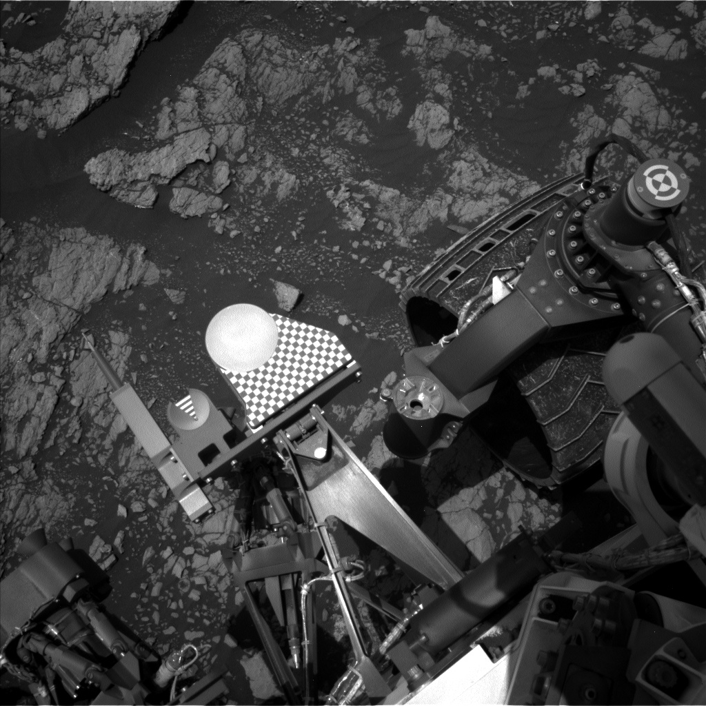 Nasa's Mars rover Curiosity acquired this image using its Left Navigation Camera on Sol 2376, at drive 1386, site number 75