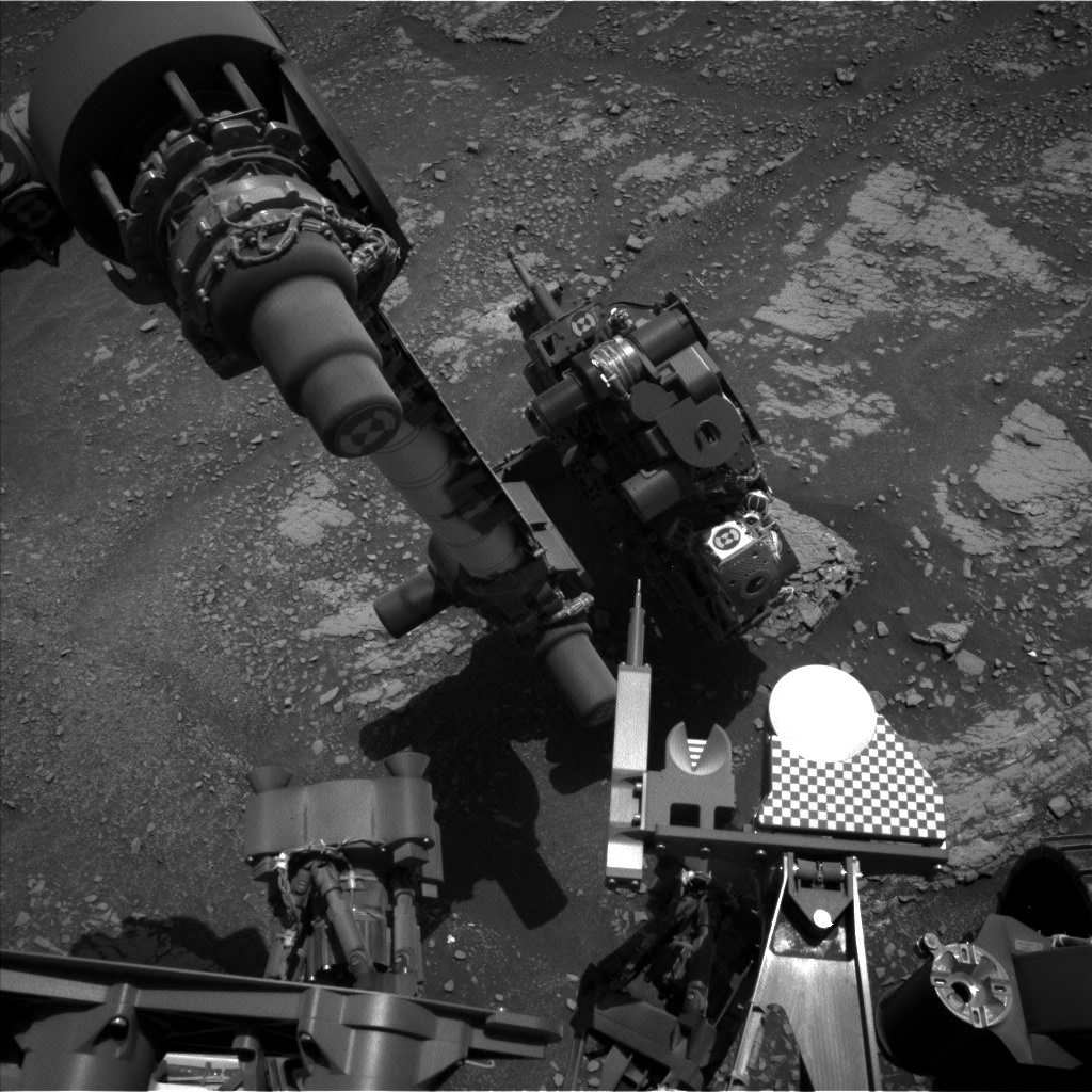Nasa's Mars rover Curiosity acquired this image using its Left Navigation Camera on Sol 2422, at drive 2770, site number 75