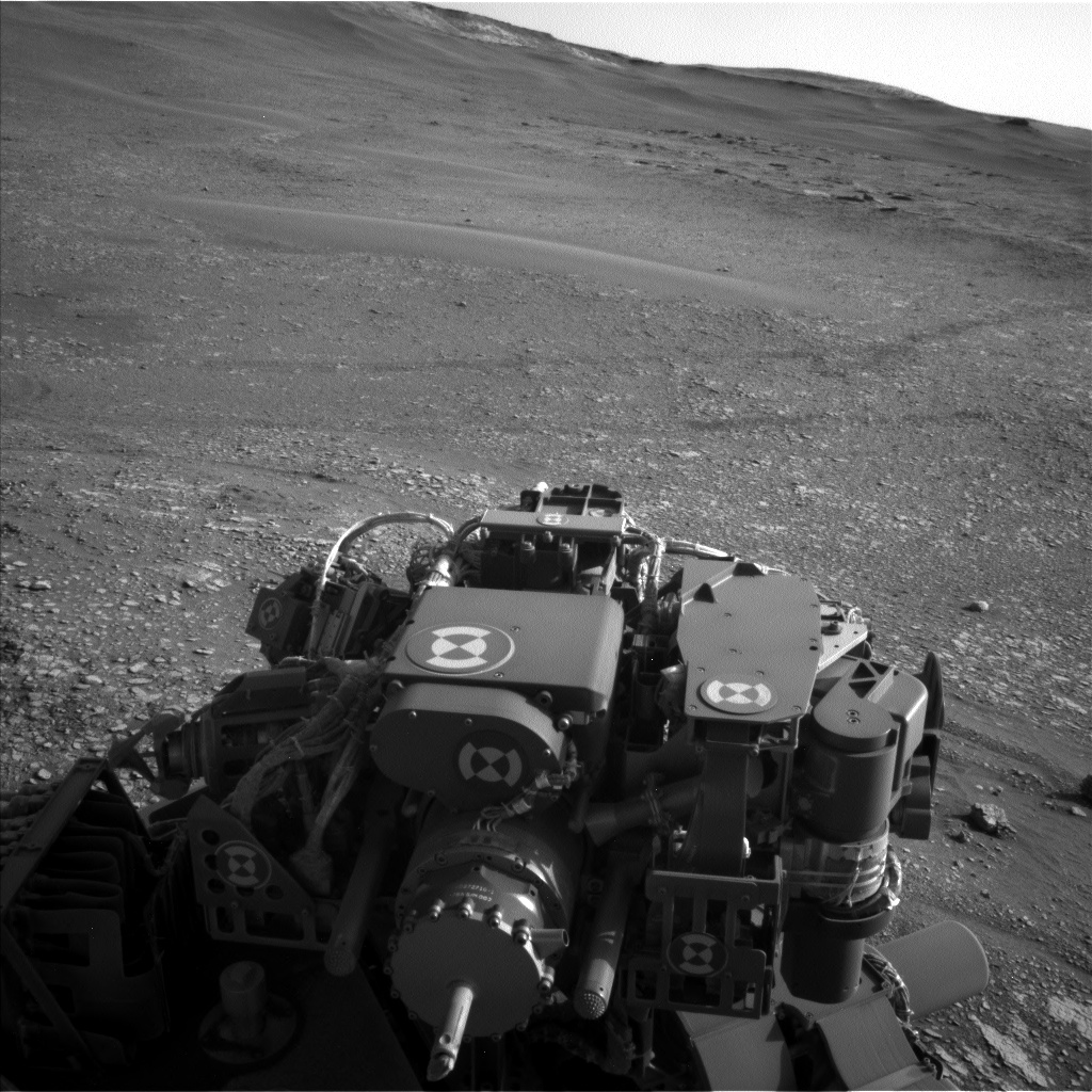 Nasa's Mars rover Curiosity acquired this image using its Left Navigation Camera on Sol 2422, at drive 2860, site number 75