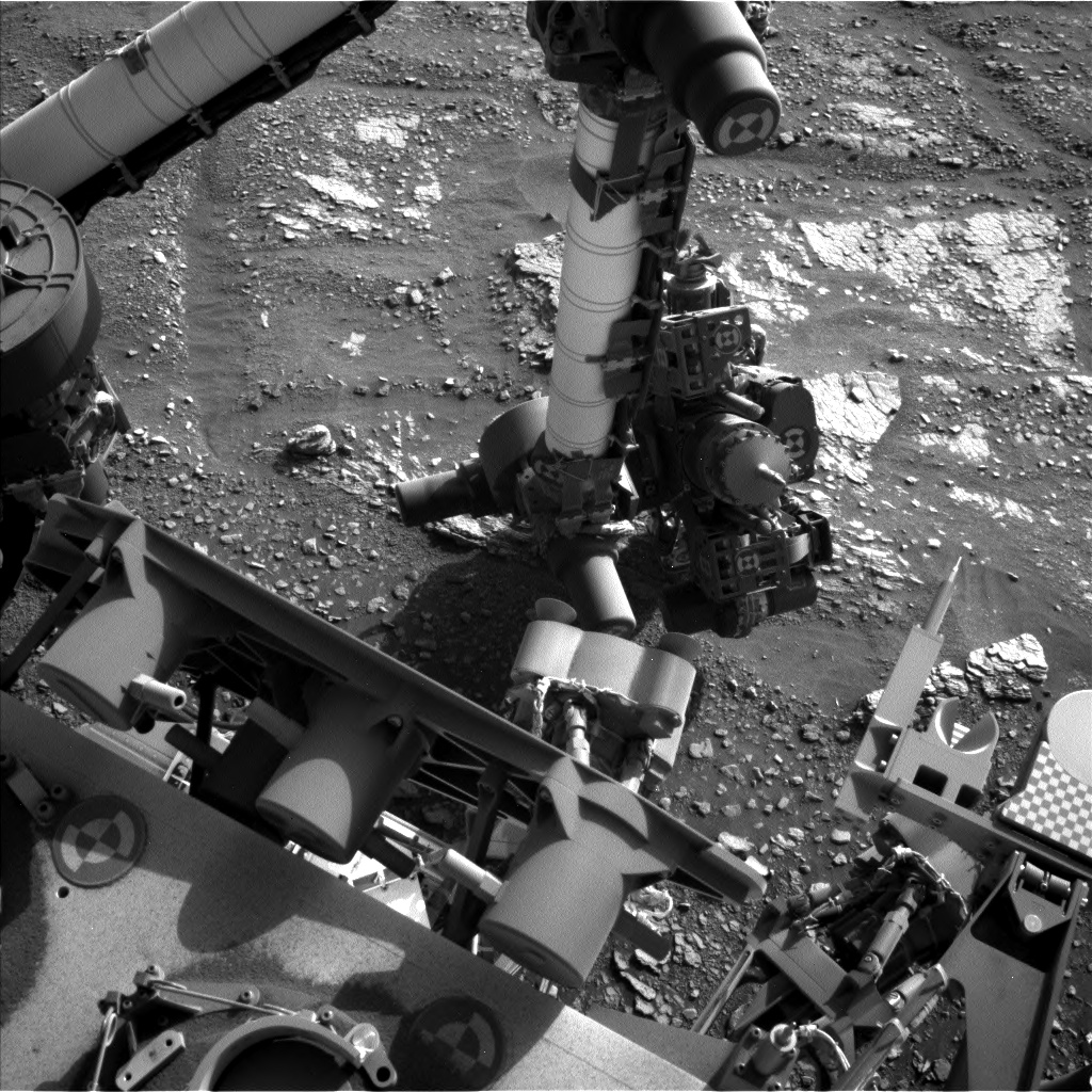 Nasa's Mars rover Curiosity acquired this image using its Left Navigation Camera on Sol 2424, at drive 2860, site number 75