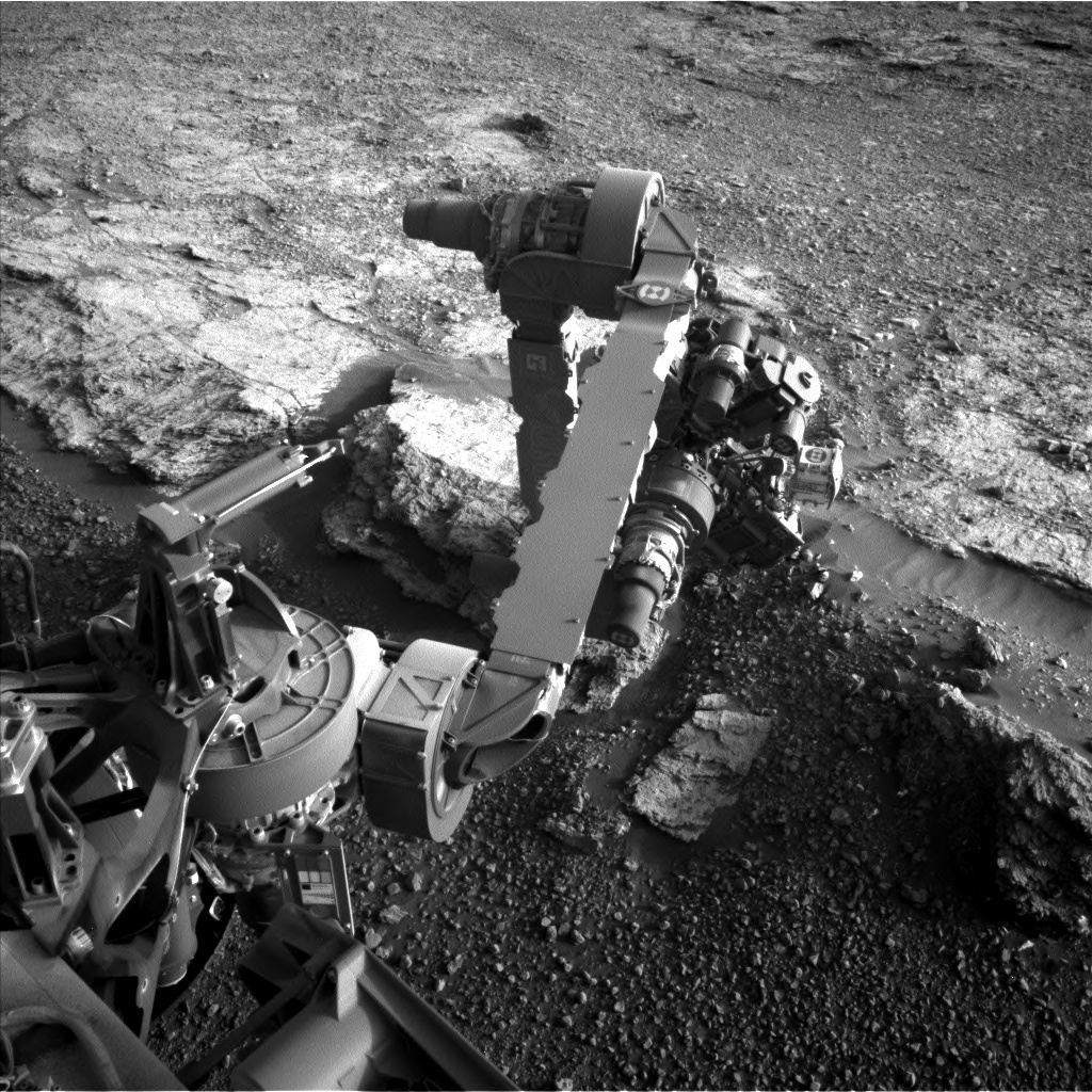 Nasa's Mars rover Curiosity acquired this image using its Left Navigation Camera on Sol 2450, at drive 1384, site number 76