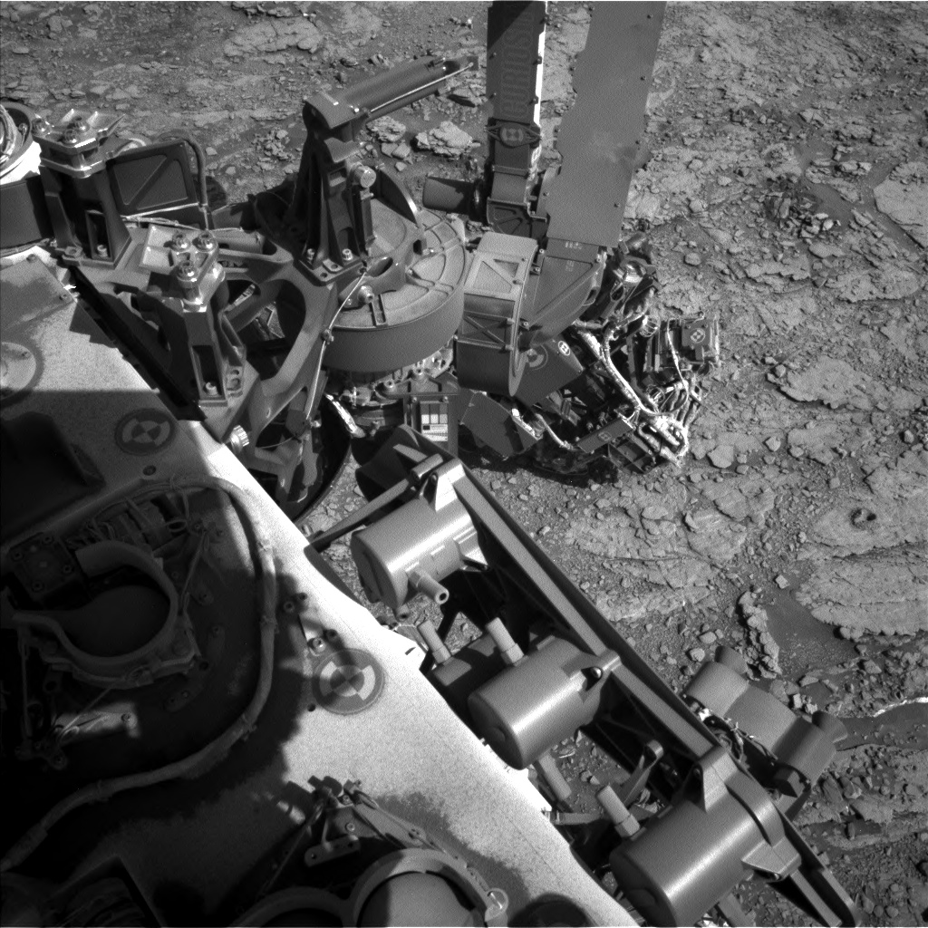 Nasa's Mars rover Curiosity acquired this image using its Left Navigation Camera on Sol 2525, at drive 3002, site number 76