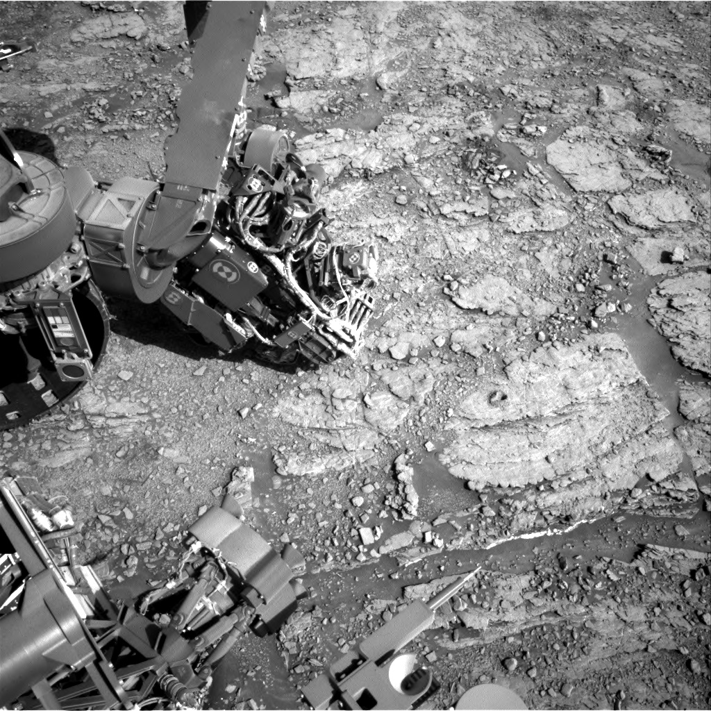 Nasa's Mars rover Curiosity acquired this image using its Right Navigation Camera on Sol 2525, at drive 3002, site number 76