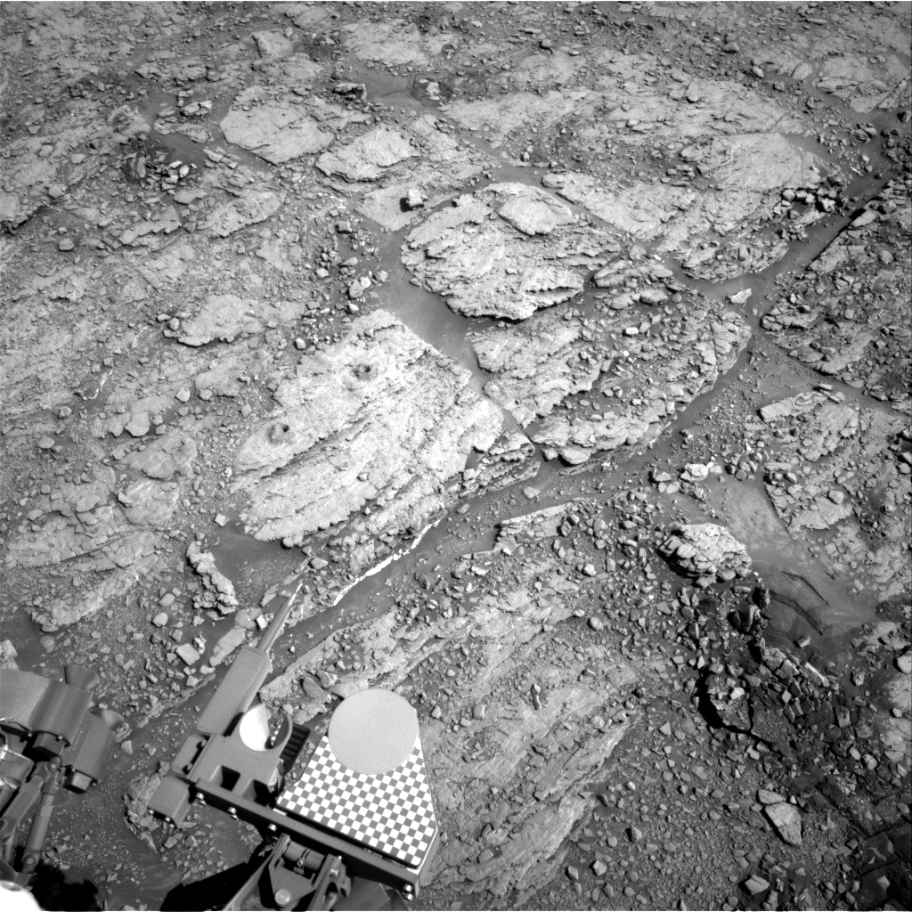 Nasa's Mars rover Curiosity acquired this image using its Right Navigation Camera on Sol 2527, at drive 3002, site number 76
