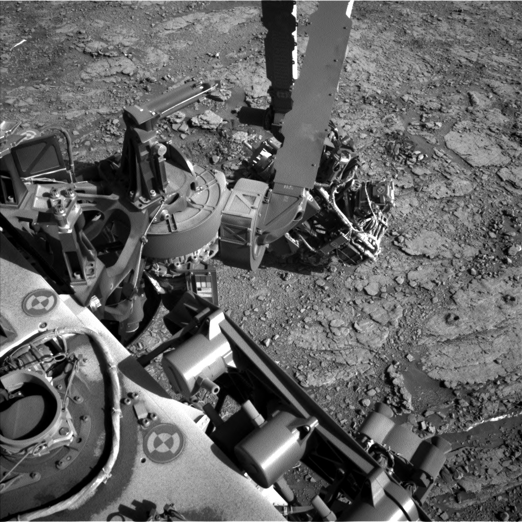 Nasa's Mars rover Curiosity acquired this image using its Left Navigation Camera on Sol 2550, at drive 3002, site number 76