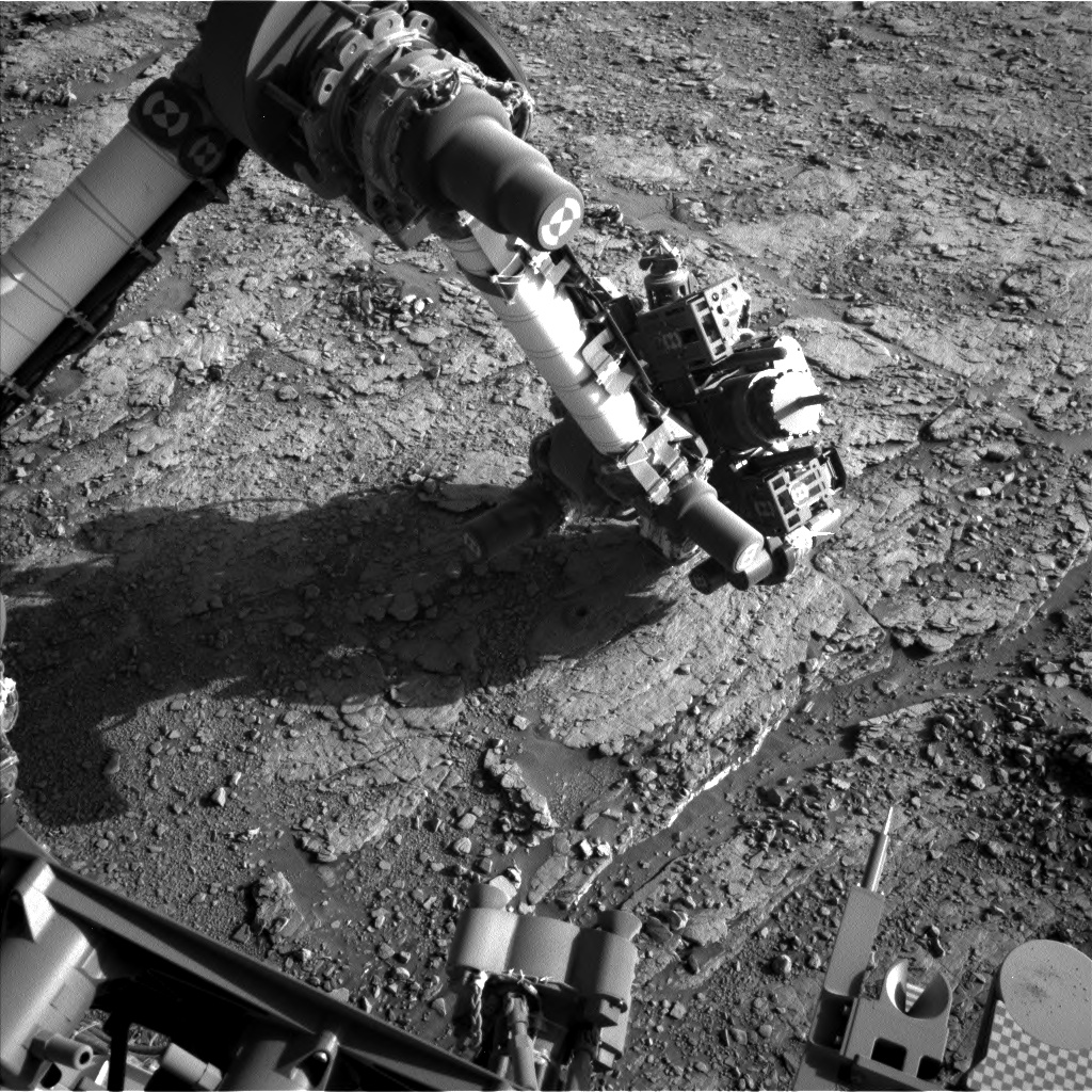 Nasa's Mars rover Curiosity acquired this image using its Left Navigation Camera on Sol 2553, at drive 3002, site number 76
