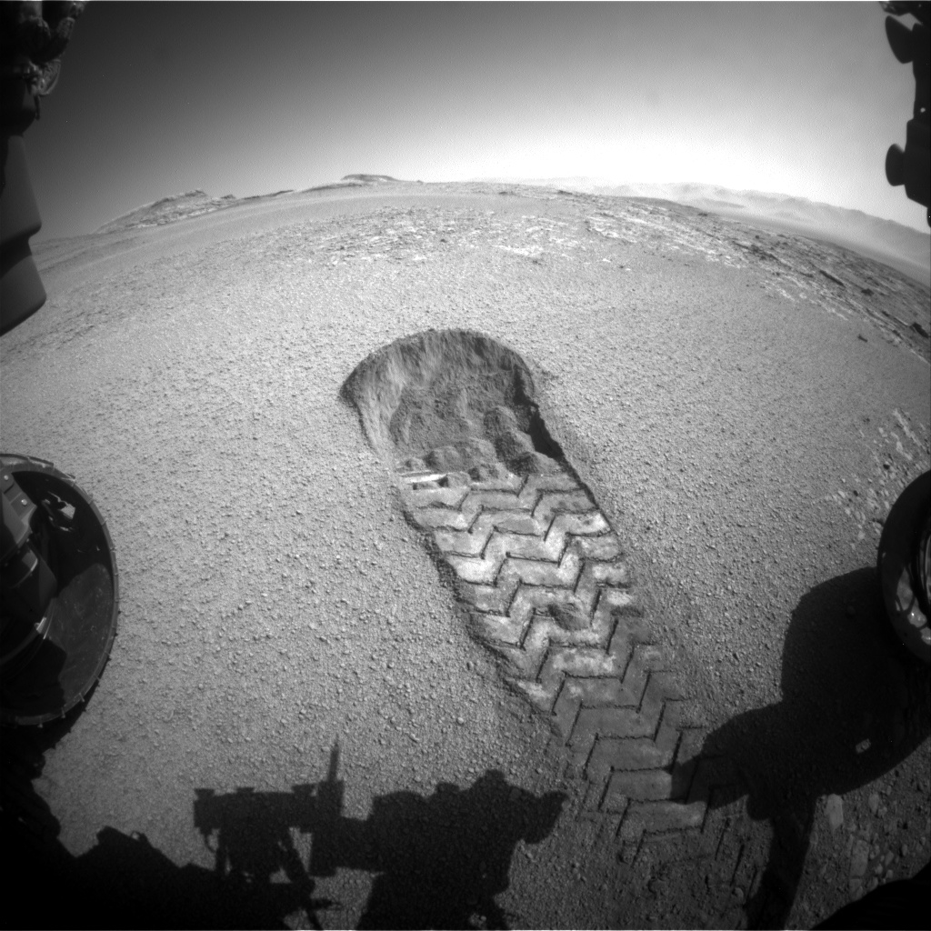 Nasa's Mars rover Curiosity acquired this image using its Front Hazard Avoidance Camera (Front Hazcam) on Sol 2557, at drive 70, site number 77