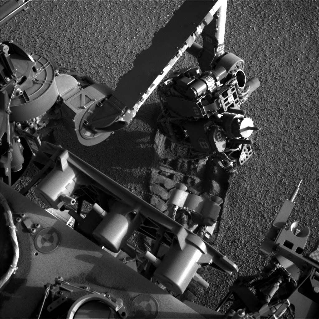 Nasa's Mars rover Curiosity acquired this image using its Left Navigation Camera on Sol 2558, at drive 70, site number 77