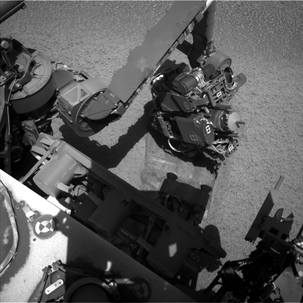 Nasa's Mars rover Curiosity acquired this image using its Left Navigation Camera on Sol 2559, at drive 70, site number 77
