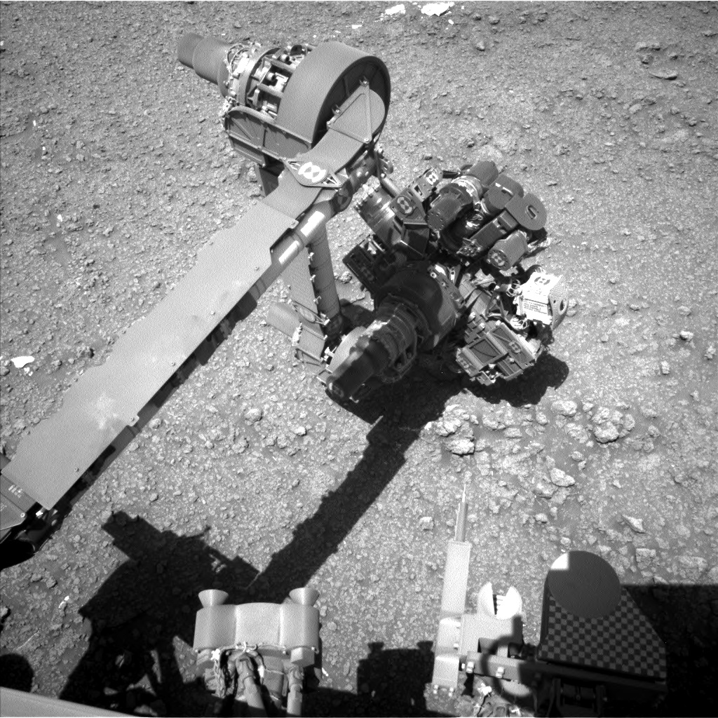 Nasa's Mars rover Curiosity acquired this image using its Left Navigation Camera on Sol 2563, at drive 292, site number 77