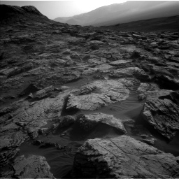Nasa's Mars rover Curiosity acquired this image using its Left Navigation Camera on Sol 2572, at drive 1024, site number 77