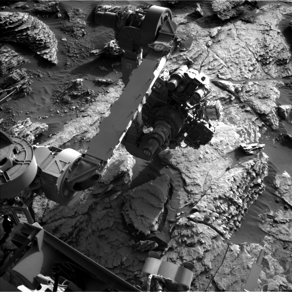 Nasa's Mars rover Curiosity acquired this image using its Left Navigation Camera on Sol 2574, at drive 1070, site number 77
