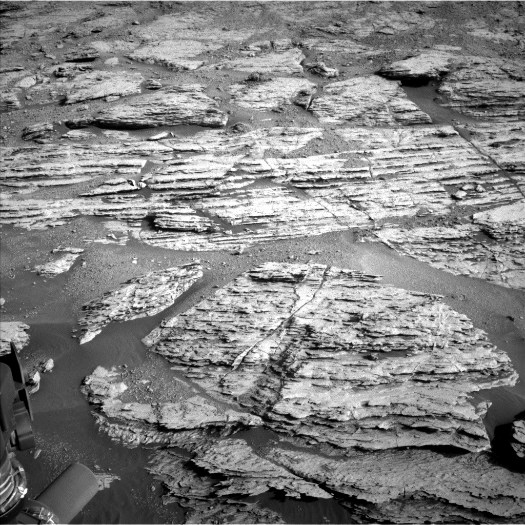 Nasa's Mars rover Curiosity acquired this image using its Left Navigation Camera on Sol 2577, at drive 1560, site number 77
