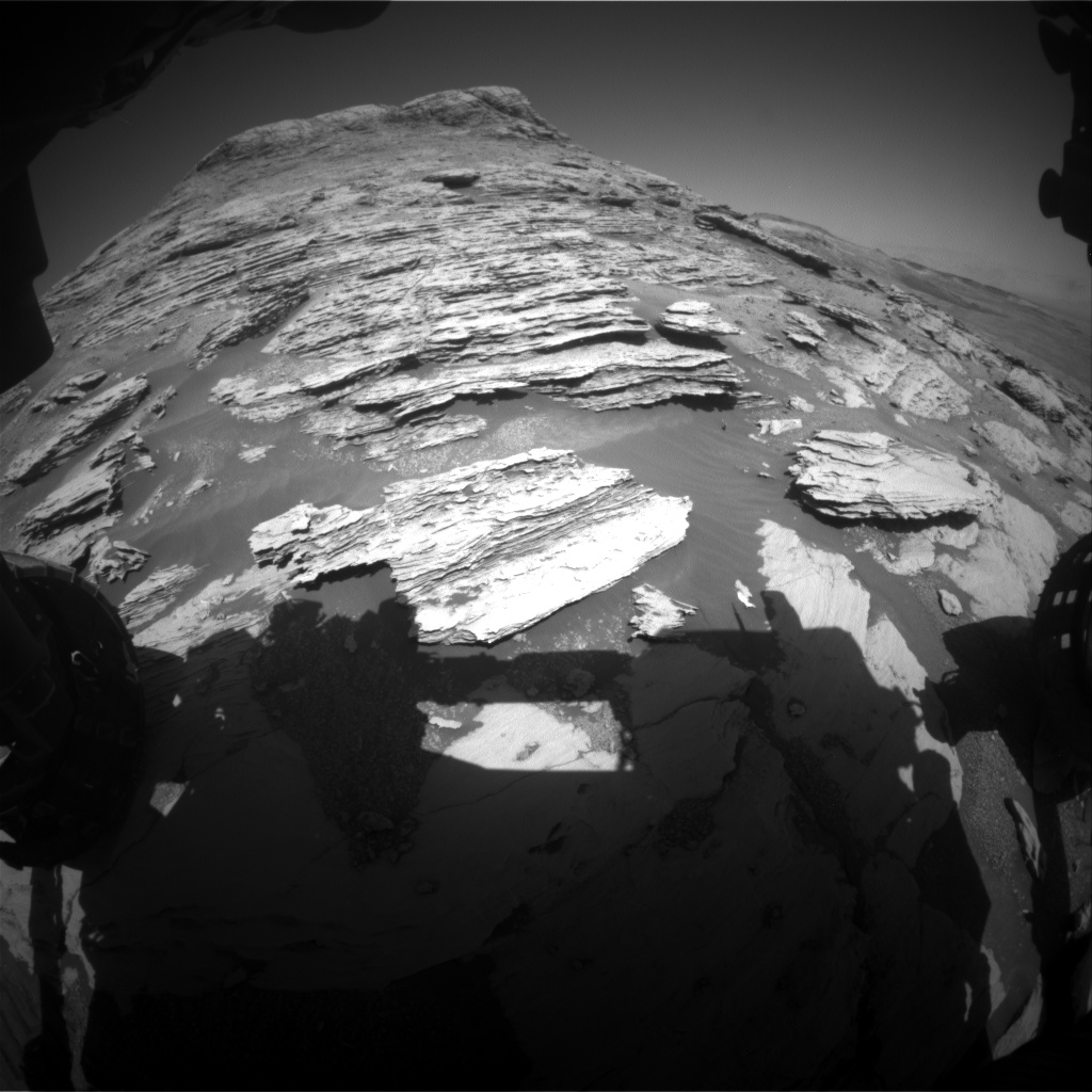 Nasa's Mars rover Curiosity acquired this image using its Front Hazard Avoidance Camera (Front Hazcam) on Sol 2580, at drive 1560, site number 77