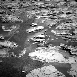 Nasa's Mars rover Curiosity acquired this image using its Left Navigation Camera on Sol 2586, at drive 1662, site number 77