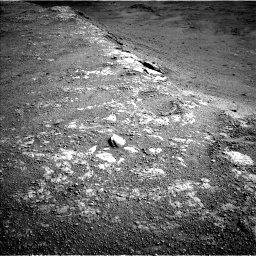 Nasa's Mars rover Curiosity acquired this image using its Left Navigation Camera on Sol 2586, at drive 1914, site number 77