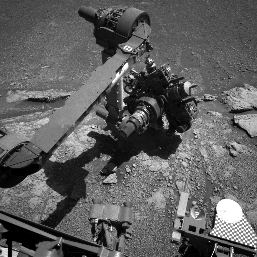 Nasa's Mars rover Curiosity acquired this image using its Left Navigation Camera on Sol 2590, at drive 2038, site number 77