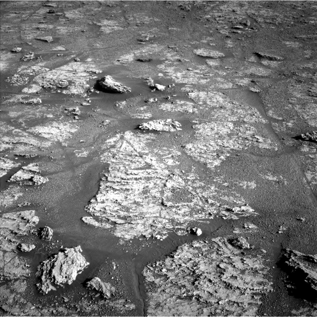 Nasa's Mars rover Curiosity acquired this image using its Left Navigation Camera on Sol 2606, at drive 102, site number 78