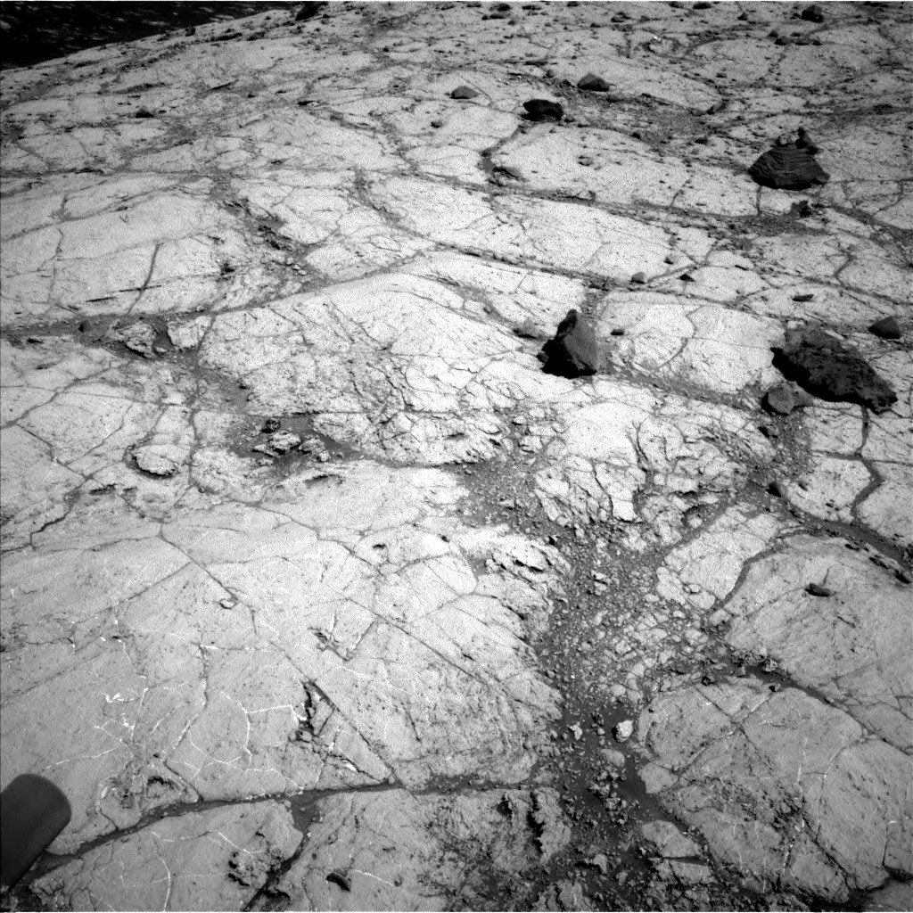 Nasa's Mars rover Curiosity acquired this image using its Left Navigation Camera on Sol 2618, at drive 966, site number 78