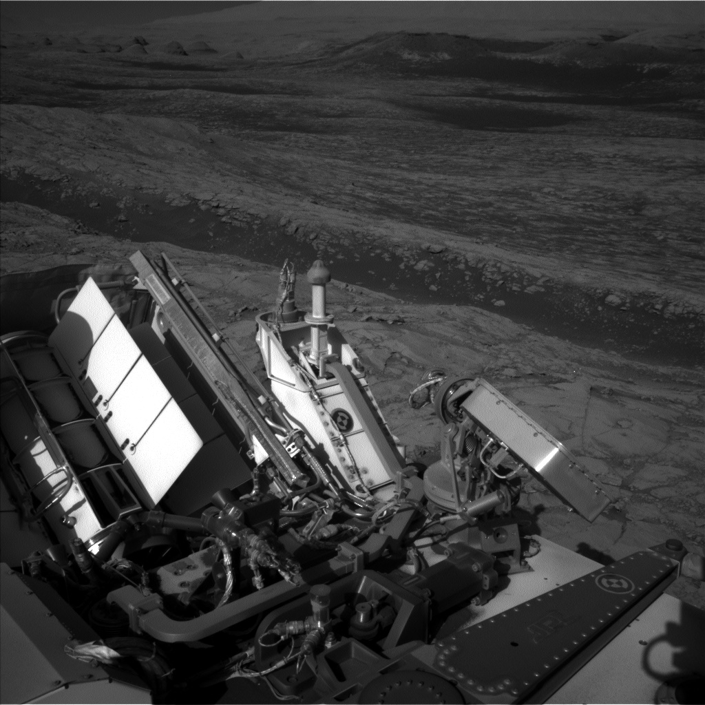 Nasa's Mars rover Curiosity acquired this image using its Left Navigation Camera on Sol 2618, at drive 1002, site number 78