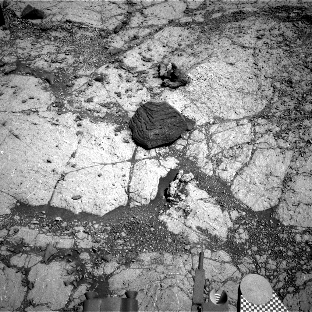 Nasa's Mars rover Curiosity acquired this image using its Left Navigation Camera on Sol 2620, at drive 1002, site number 78