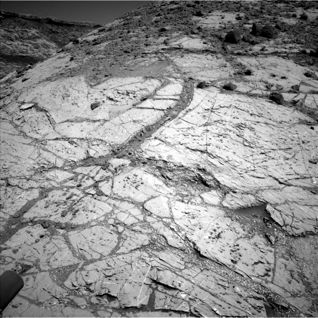 Nasa's Mars rover Curiosity acquired this image using its Left Navigation Camera on Sol 2633, at drive 1092, site number 78