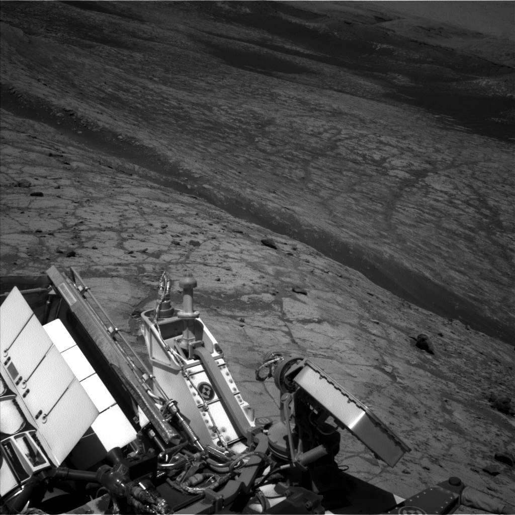 Nasa's Mars rover Curiosity acquired this image using its Left Navigation Camera on Sol 2639, at drive 1160, site number 78