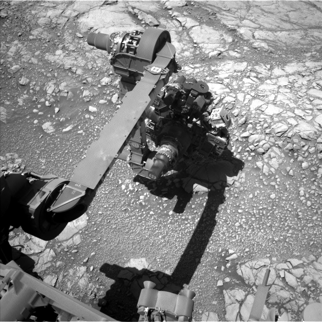 Nasa's Mars rover Curiosity acquired this image using its Left Navigation Camera on Sol 2645, at drive 1442, site number 78