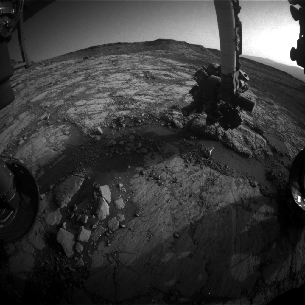 Nasa's Mars rover Curiosity acquired this image using its Front Hazard Avoidance Camera (Front Hazcam) on Sol 2656, at drive 1946, site number 78