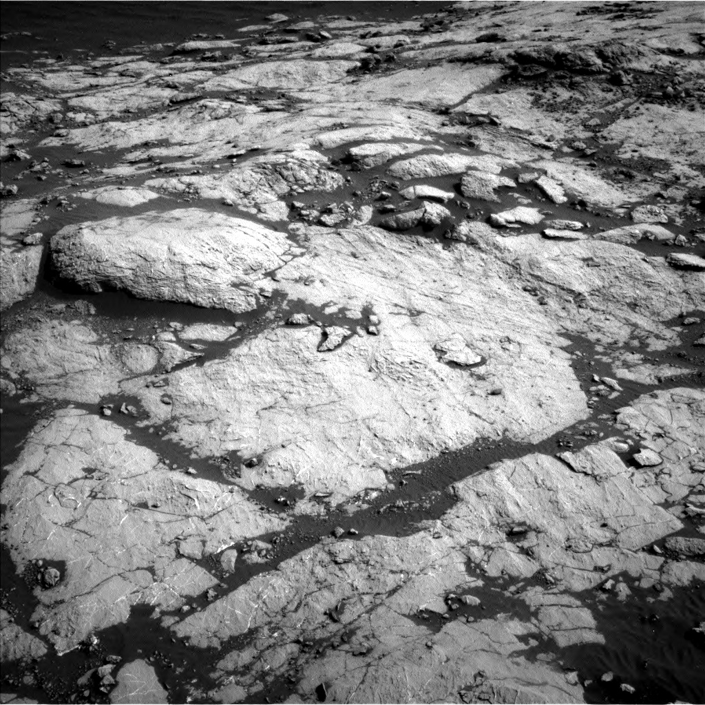 Nasa's Mars rover Curiosity acquired this image using its Left Navigation Camera on Sol 2657, at drive 2186, site number 78