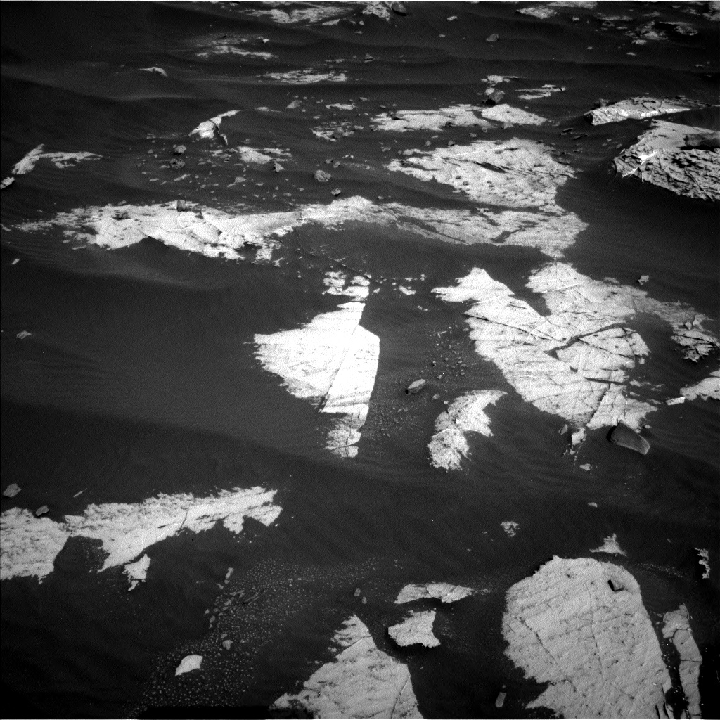 Nasa's Mars rover Curiosity acquired this image using its Left Navigation Camera on Sol 2658, at drive 2378, site number 78