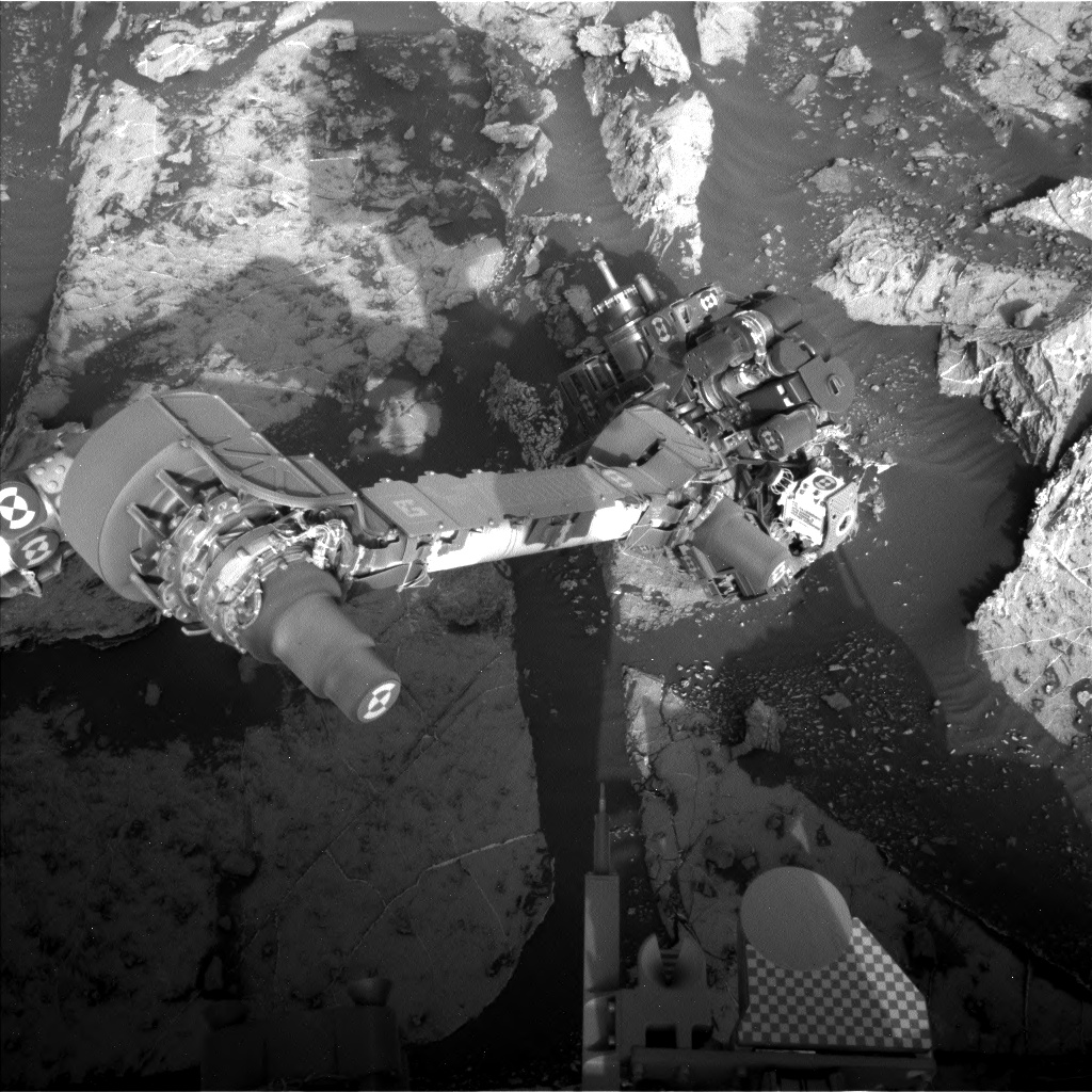 Nasa's Mars rover Curiosity acquired this image using its Left Navigation Camera on Sol 2660, at drive 2684, site number 78
