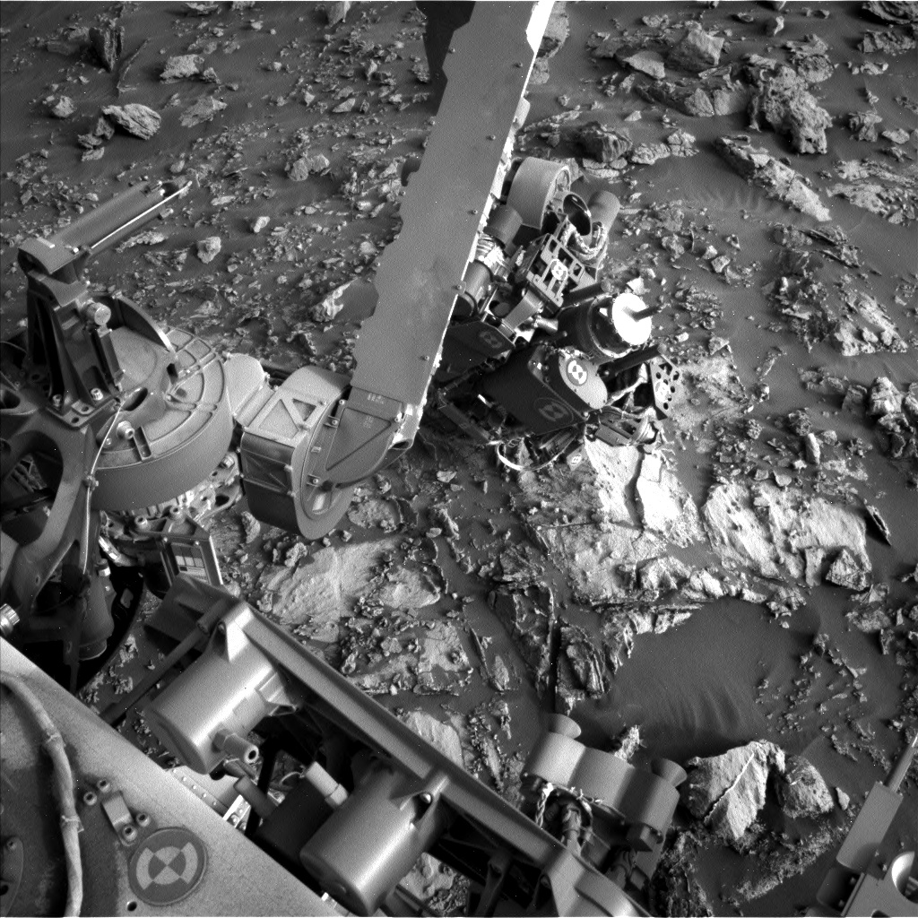 Nasa's Mars rover Curiosity acquired this image using its Left Navigation Camera on Sol 2662, at drive 2858, site number 78
