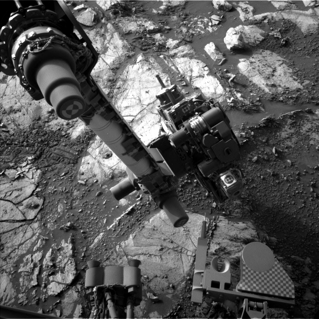 Nasa's Mars rover Curiosity acquired this image using its Left Navigation Camera on Sol 2690, at drive 0, site number 79