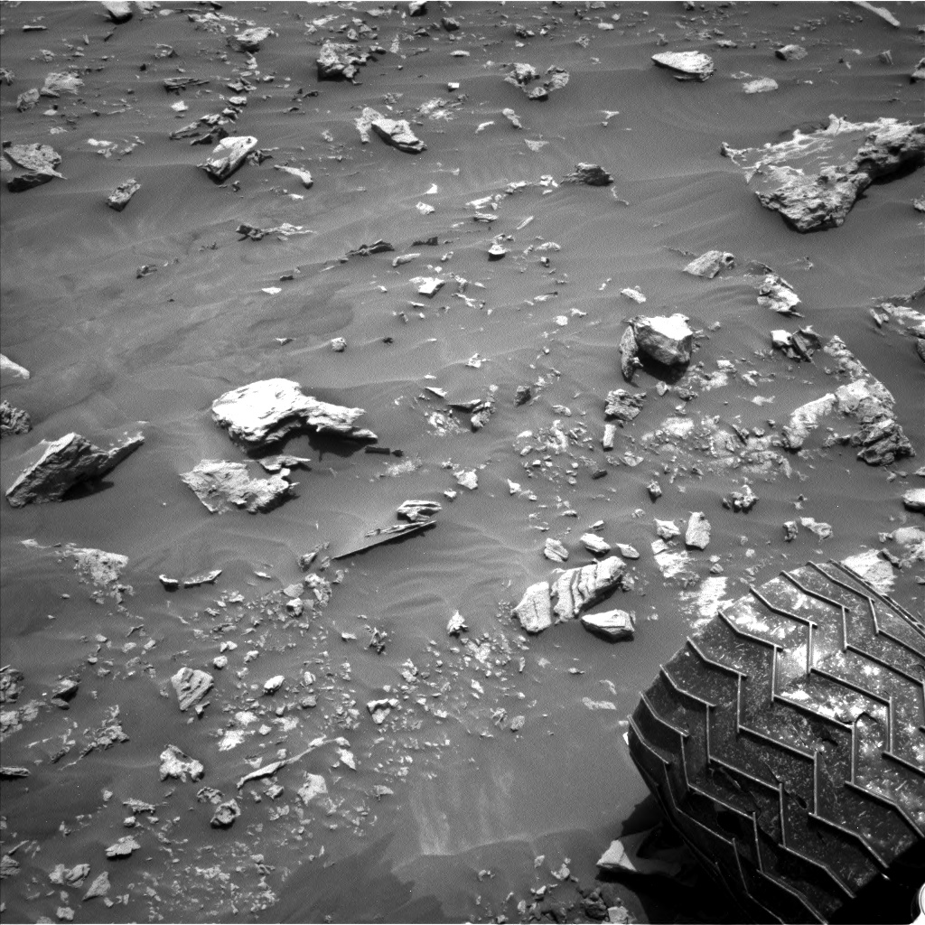 Nasa's Mars rover Curiosity acquired this image using its Left Navigation Camera on Sol 2693, at drive 294, site number 79