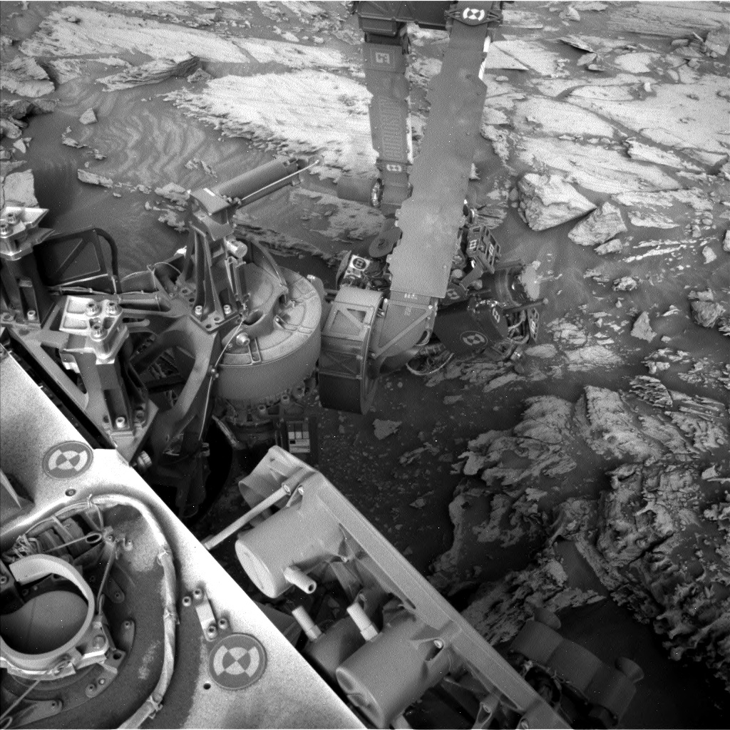 Nasa's Mars rover Curiosity acquired this image using its Left Navigation Camera on Sol 2694, at drive 294, site number 79