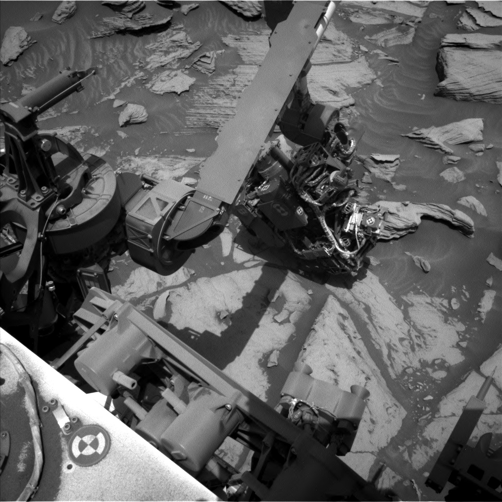 Nasa's Mars rover Curiosity acquired this image using its Left Navigation Camera on Sol 2697, at drive 360, site number 79