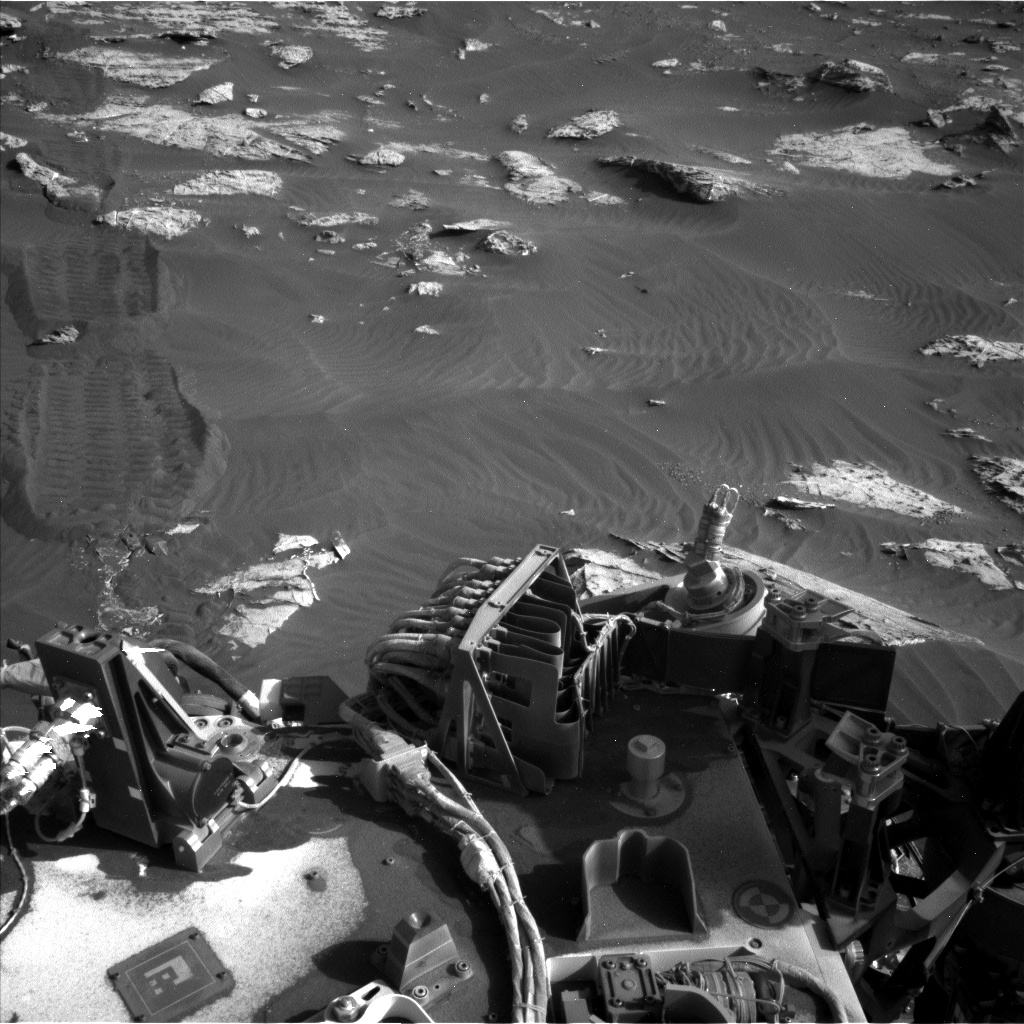 Nasa's Mars rover Curiosity acquired this image using its Left Navigation Camera on Sol 2736, at drive 1222, site number 79
