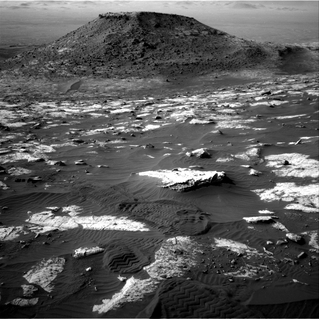 Nasa's Mars rover Curiosity acquired this image using its Right Navigation Camera on Sol 2736, at drive 1222, site number 79