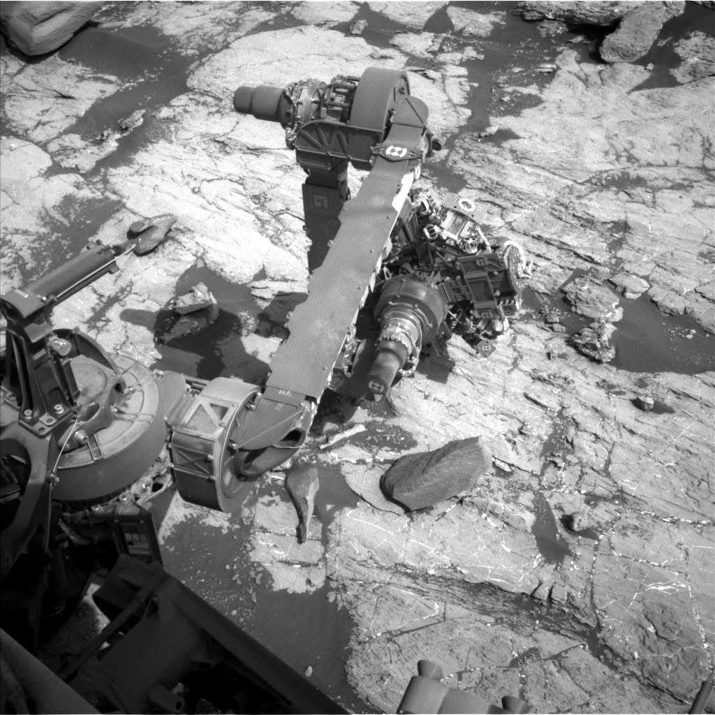Nasa's Mars rover Curiosity acquired this image using its Left Navigation Camera on Sol 2744, at drive 1670, site number 79