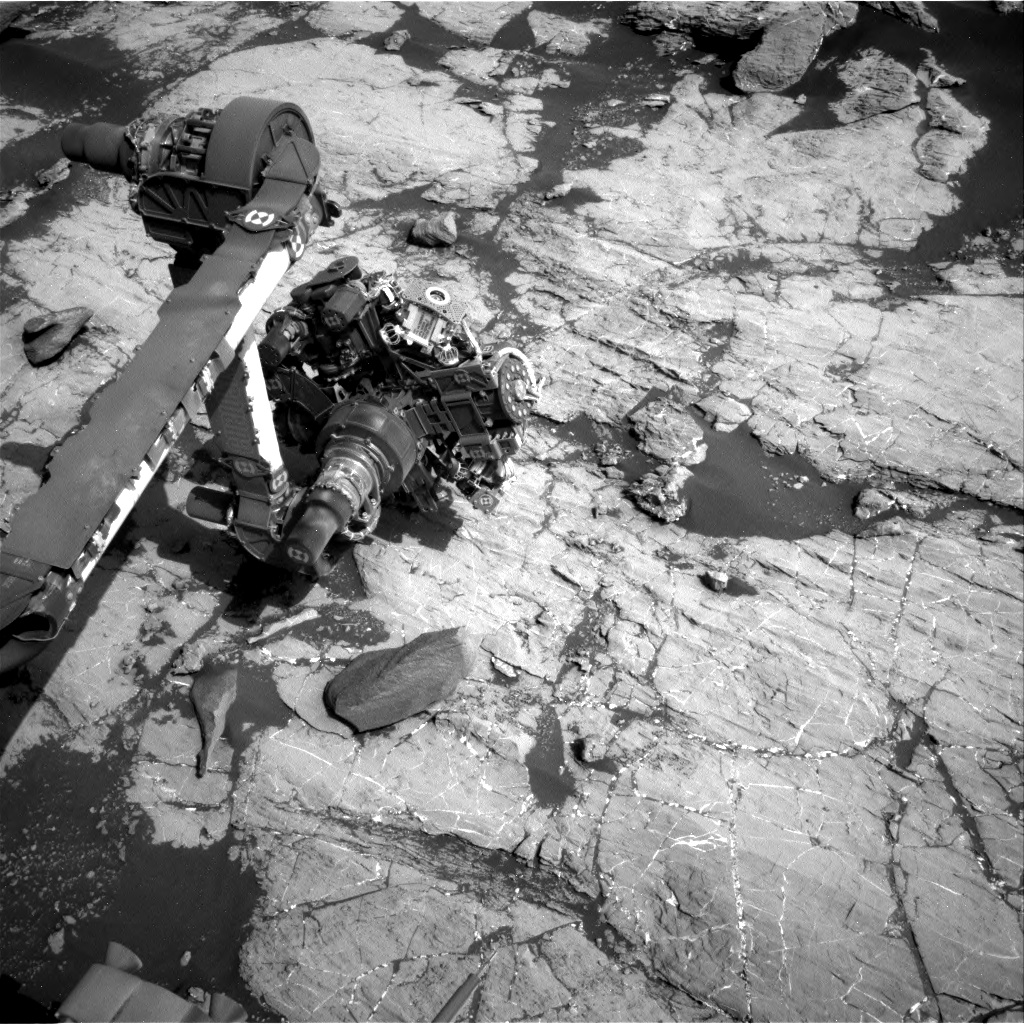 Nasa's Mars rover Curiosity acquired this image using its Right Navigation Camera on Sol 2744, at drive 1670, site number 79