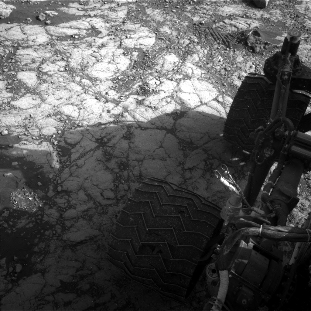 Nasa's Mars rover Curiosity acquired this image using its Left Navigation Camera on Sol 2747, at drive 2008, site number 79