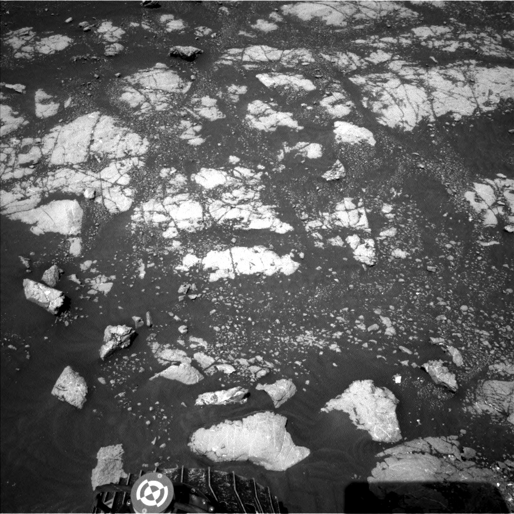 Nasa's Mars rover Curiosity acquired this image using its Left Navigation Camera on Sol 2782, at drive 2640, site number 79