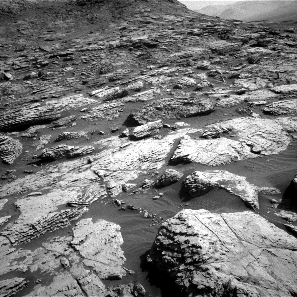 MARS: CURIOSITY u krateru  GALE Vol II. - Page 4 8540_central_butte_rocks