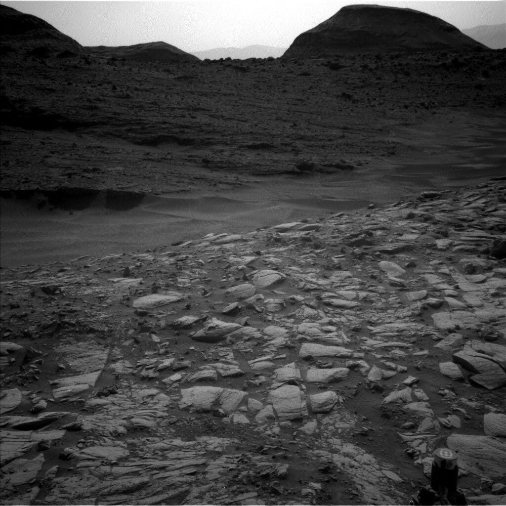 This image was taken by Left Navigation Camera onboard NASA's Mars rover Curiosity on Sol 4098.