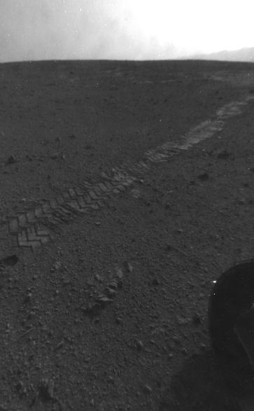 Tracks from Eastbound Drive on Curiosity's Sol 22