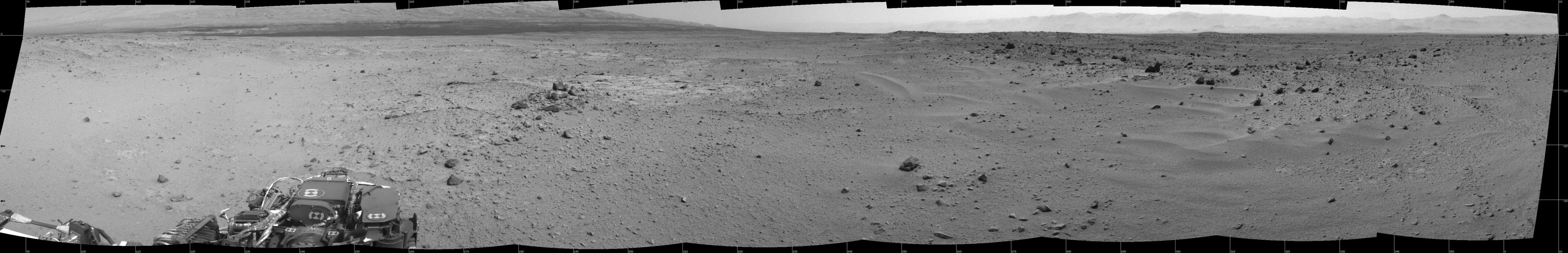 View Ahead After Curiosity's Sol 376 Drive Using Autonomous Navigation