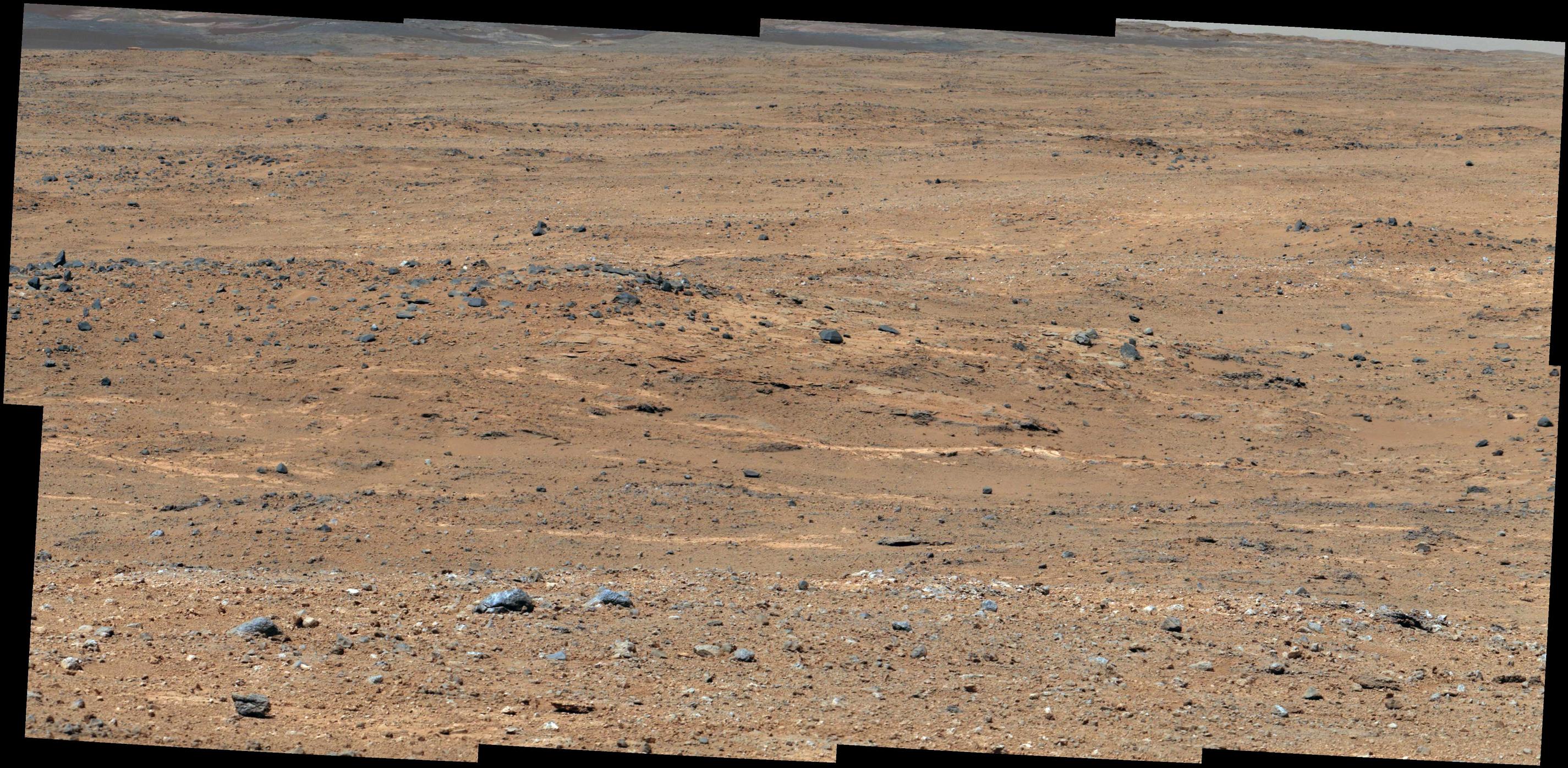 'Darwin' Outcrop at 'Waypoint 1' of Curiosity's trek to Mount Sharp